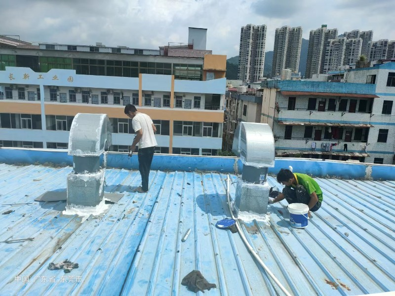 泰宁钢结构屋面涂料维修方法